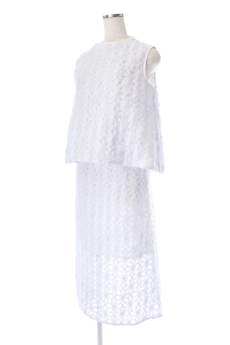 フローラルレーストップス