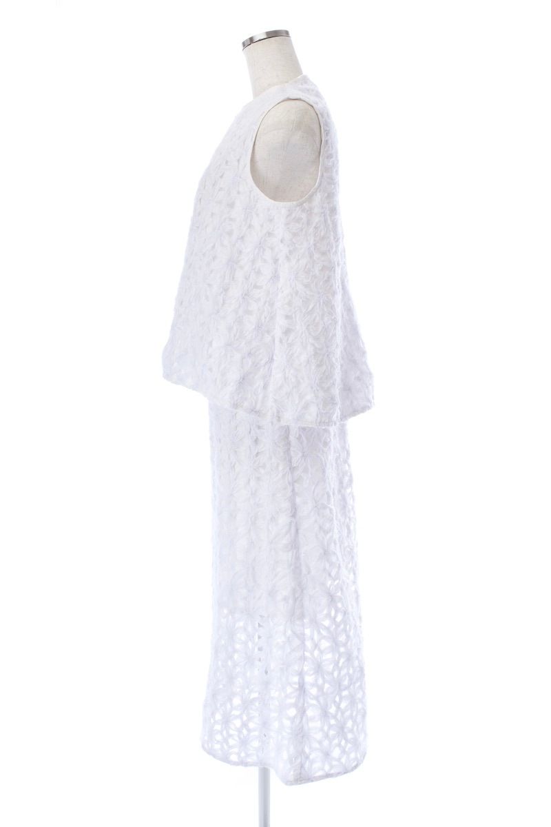 フローラルレーストップス