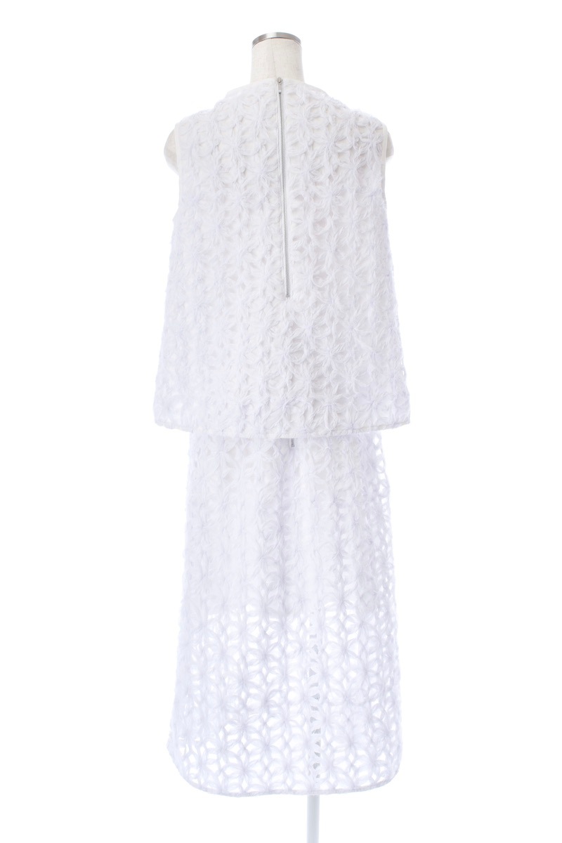 フローラルレーストップス