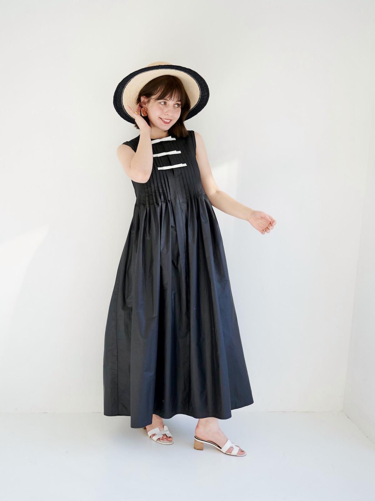 ピンタックバイカラーワンピース【残り1点】 | ALL ITEM | OBLI