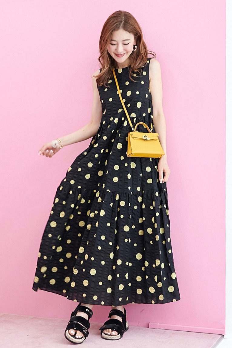 美品☆OBLI ランダムドットワンピース　黒　0サイズ　オブリ 美品☆OBLI ランダムドットワンピース 黒 0サイズ オブリ ワンピース