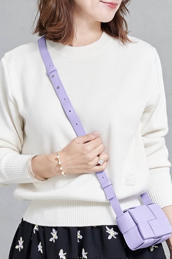 コンパクトロゴ刺繍ニット/ホワイト【残り3点】 | TOPS | OBLI