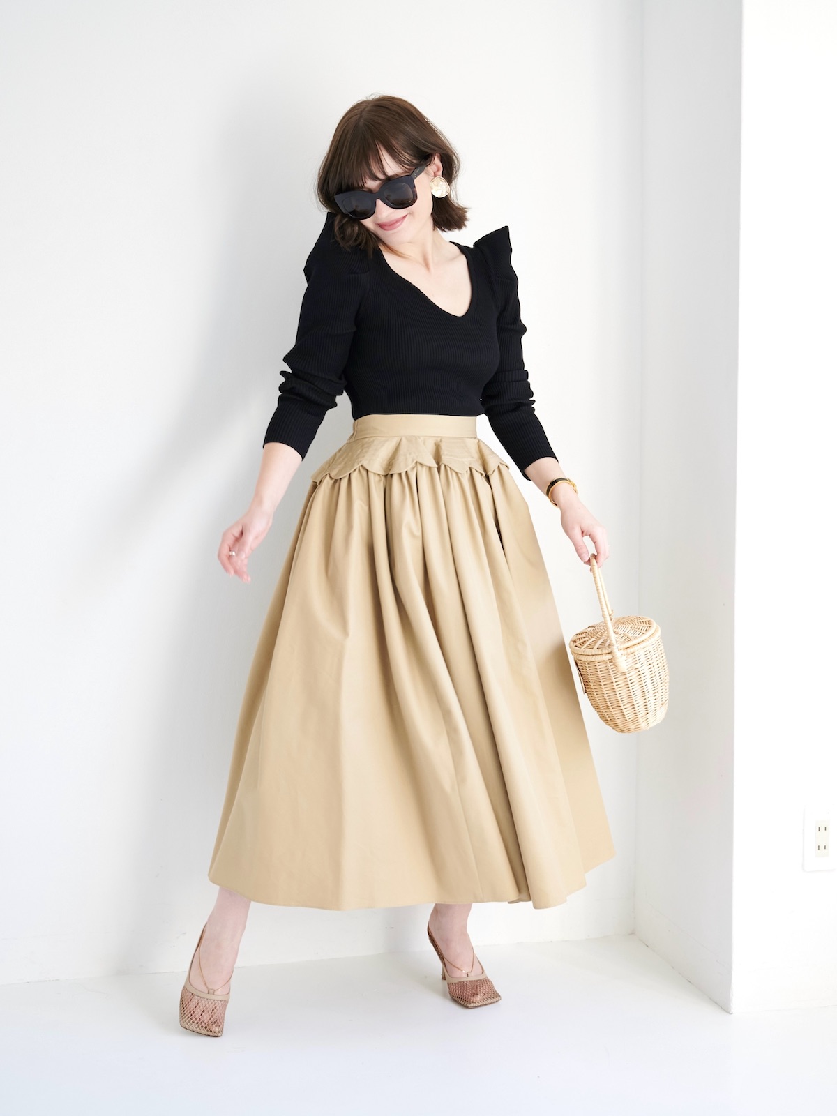 スカラップリブニット/ブラック【残りわずか】 | TOPS | OBLI