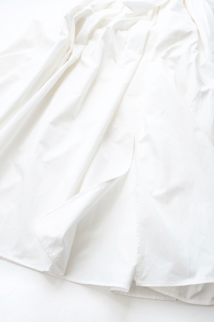 Vネックフリルコットンワンピース | DRESS | OBLI