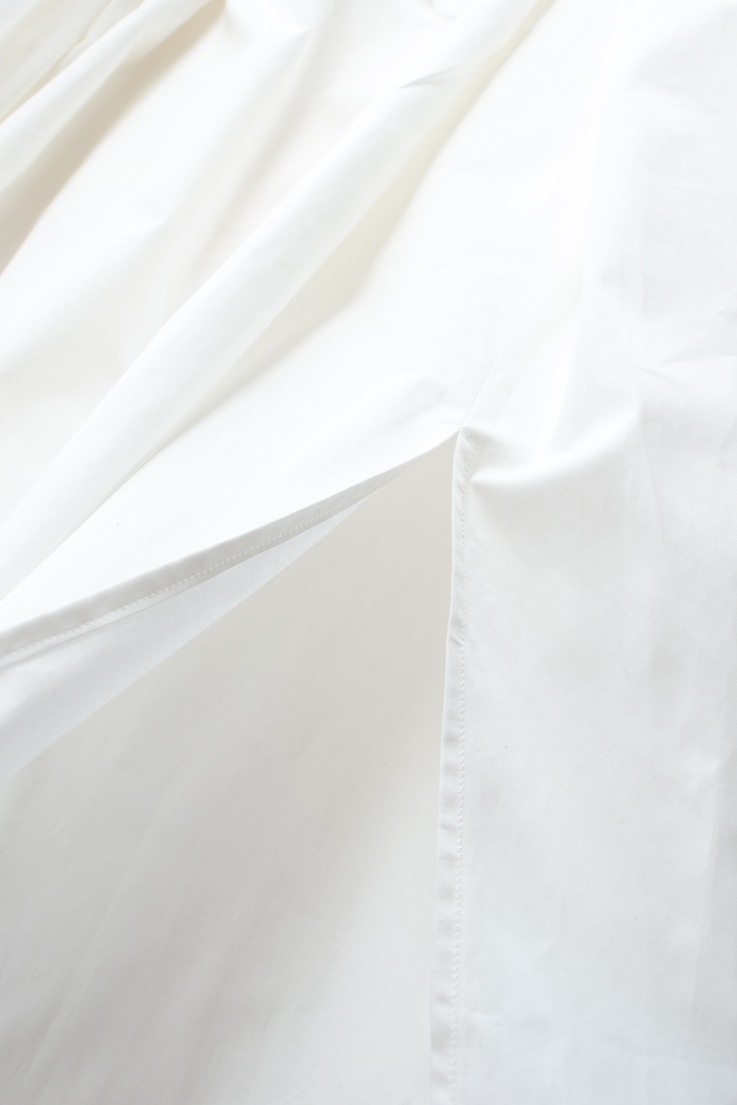 Vネックフリルコットンワンピース | DRESS | OBLI