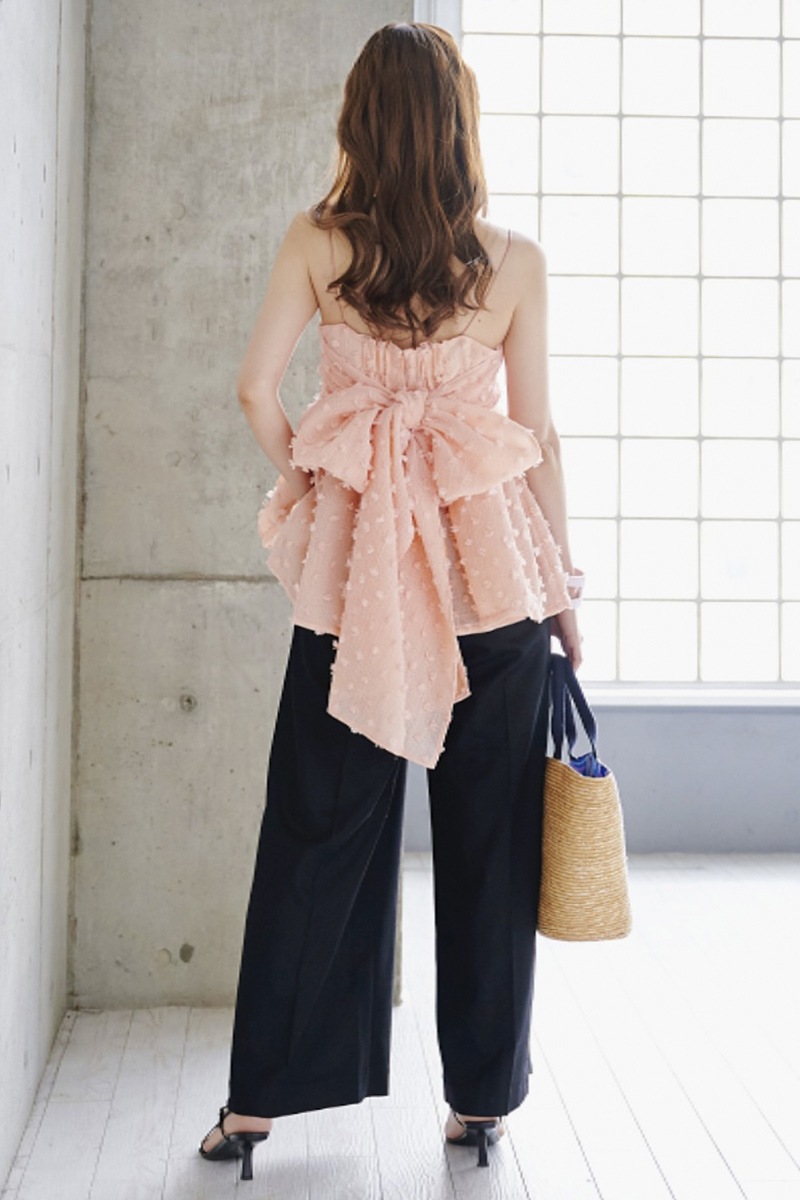 【現行品、半値以下、新品未使用タグ付】OBLI PONPONリボンキャミトップス SAMPLE SALE】PONPONリボンキャミトップス | SAMPLE SALE | OBLI