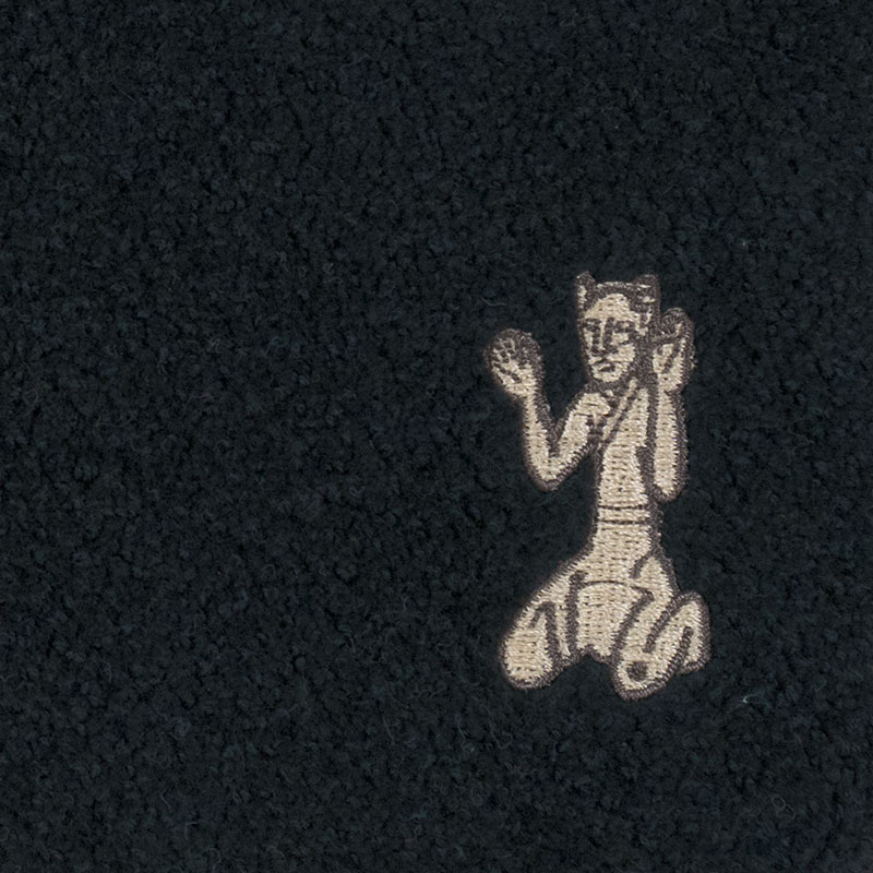 刺繍タオルハンカチ(ブラック):青銅鍍金銀 羽人