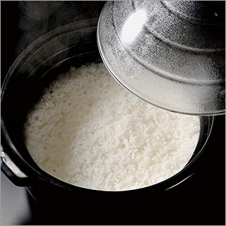 �ϥꥪ���ե������饹�Τ��ӳ��ʹ����� 1��2���ڤ����˻�륪���᡼�룲��ܶˤ���⤸(��)��ץ쥼��ȡ�