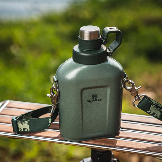 STANLEY 旧ロゴ 1L 危うく 水筒 スタンレー キャンプ 売買された 