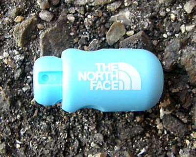 ザノースフェイス NN-9678 コードロッカー２ Cord Locker ドローコード用 靴ひも用 コードロック 円柱形 コード類の締め付け 【ゆうパケットOK】 ザ・ノースフェイス THE NORTH FACE