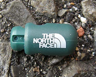 ザノースフェイス NN-9678 コードロッカー２ Cord Locker ドローコード用 靴ひも用 コードロック 円柱形 コード類の締め付け 【ゆうパケットOK】 ザ・ノースフェイス THE NORTH FACE