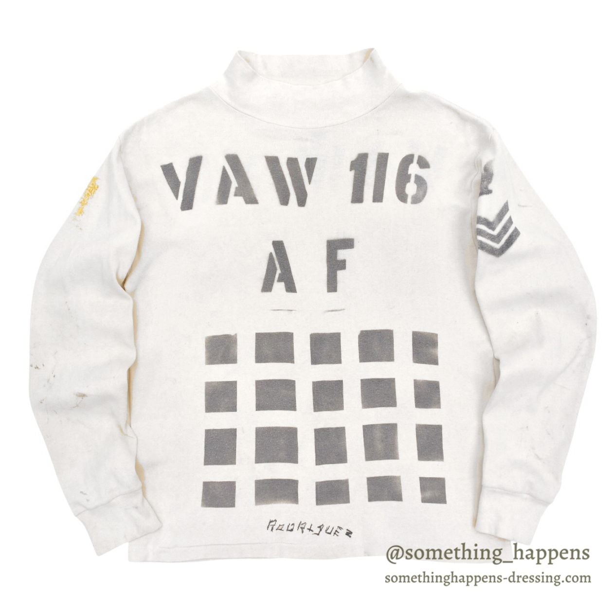 1980's U.S.NAVY JERSEY, FLIGHT DECK CREWMAN'S WHITE / CHECKERED FLAG STENCIL ... XL