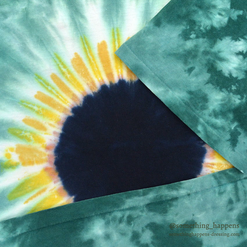 1980's~ SUNDOG TIE DYE SUN FLOWER T-SHIRT ... XL