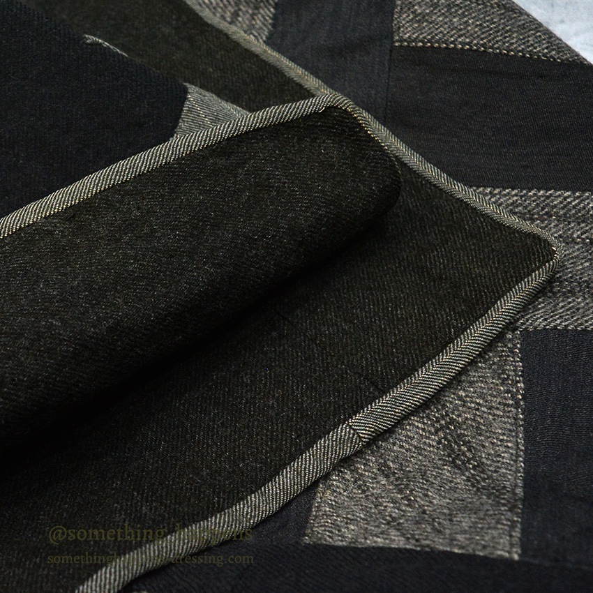 ANTIQUE WHIRLING LOGS, SWASTIKA PATCHWORK BLACK/GRAY WOOL QUILT ... 200cm/190cm