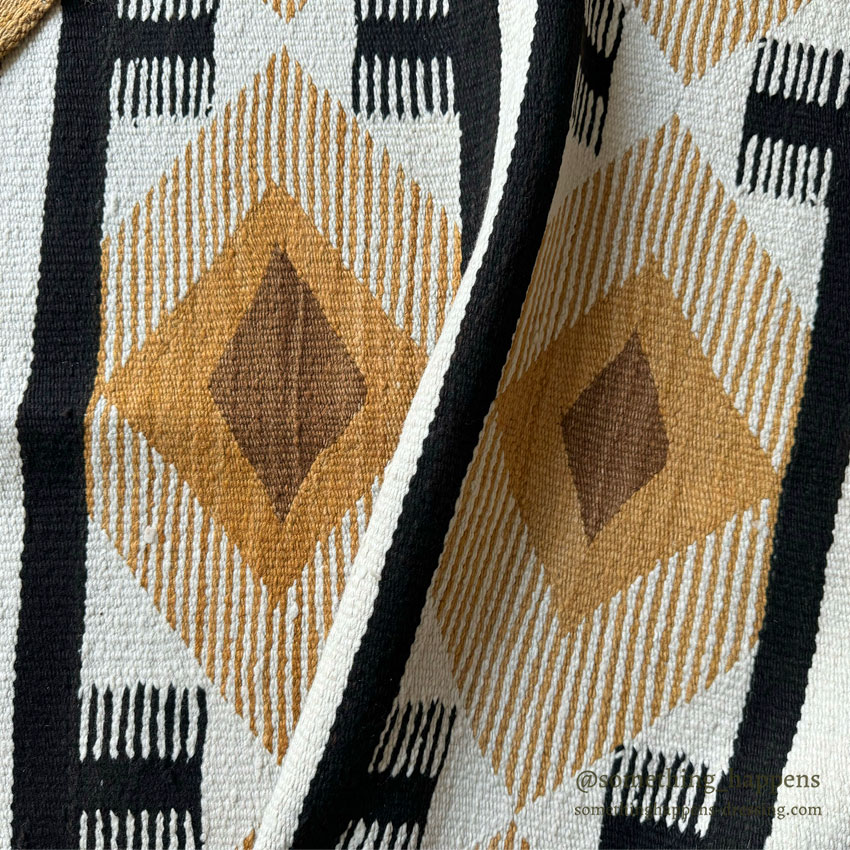 c.1940's NAVAJO RUG / RARE PATTERN / GEOMETRIC DIAMOND ... 140cm/86cm