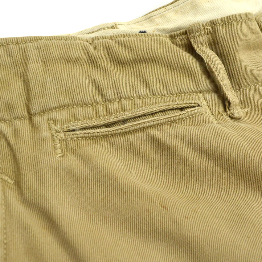 40's U.S.ARMY M-1943 カーキ ガスフラップ付 チノパンツ ... W32×L31