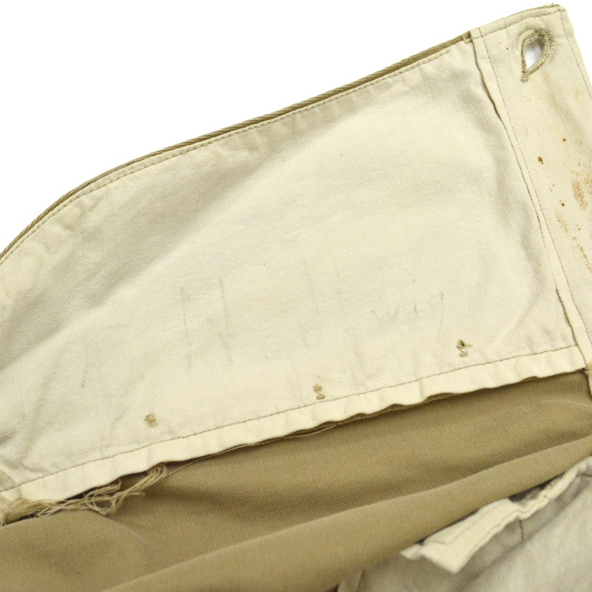 40's U.S.ARMY M-1943 カーキ ガスフラップ付 チノパンツ ... W32×L31