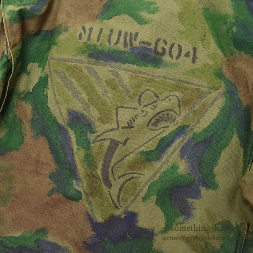 1970's M-65 U.S.N. MIUW-604 HAND PAINTED CAMO FIELD JACKET WITH LINER ... M-R
