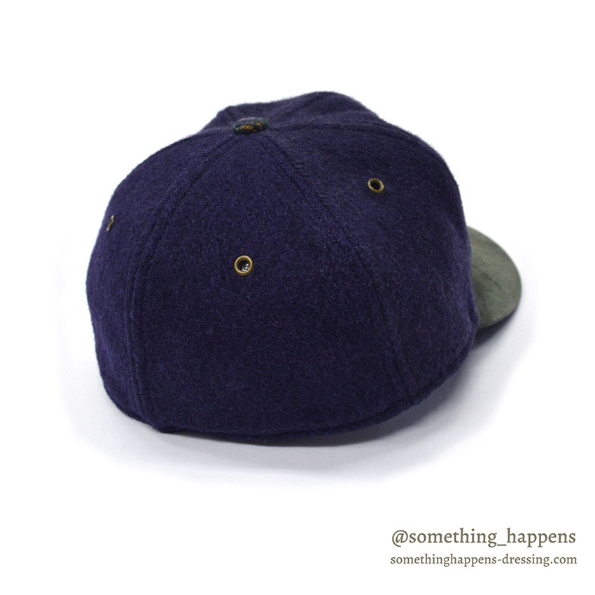 1990's LAKE OF THE ISLES NAVY WOOL / SUEDE LEATHER CAP... L