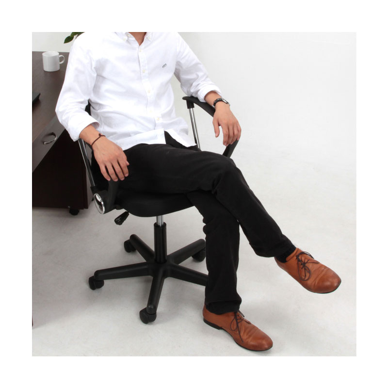 メッシュバックチェアー ハンター 肘付 ＢＫ C/D:90870