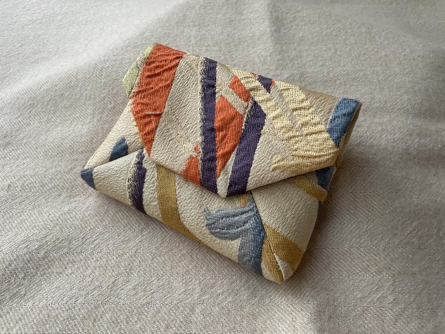 数寄屋袋／SUKI（中）アンティーク着物（帯）