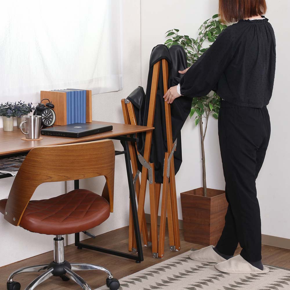 フクラ　ラウンジチェア　ソファ　椅子　アームチェア　キャスター付き　A フクラ ラウンジチェア ソファ 椅子 アームチェア キャスター付き A