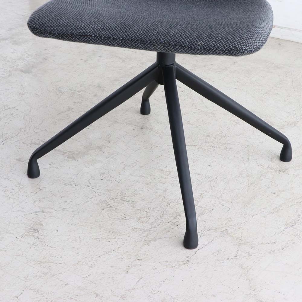 東馬 tohma レイド ラウンドチェア チャコールグレー 54683710