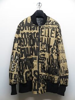 �㴰���nude:masahiko maruyama ���̡���:�ޥ��ҥ��ޥ���/LOGO COLLAGE PRINT OVERSIZED BOMBER JACKET/Beige-Black