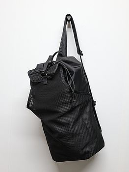 RIPVANWINKLE����åץ����󥦥��󥯥�/Rough ox �� Heavy mesh SLING BODY BAG/BLACK