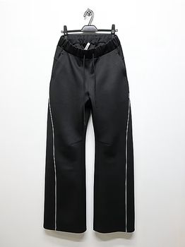 ATTACHMENT�������å�����/PE STRETCH DOUBLE KNIT 3D TRACK WIDE TROUSERS/BLACK