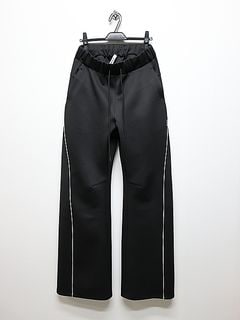 ATTACHMENT�������å�����/PE STRETCH DOUBLE KNIT 3D TRACK WIDE TROUSERS/BLACK