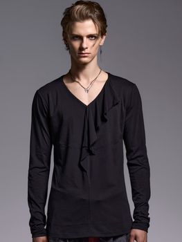 kiryuyrik������奦����奦/BEATENJIKU W-Frill-V-Neck-T/Black