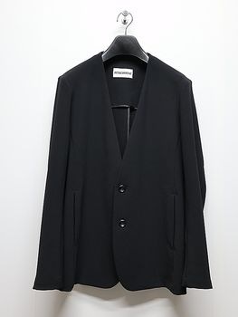 ATTACHMENT�������å�����/PE STRETCH DOUBLE CLOTH COLLARLESS JACKET/BLACK