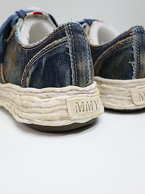 �㴰���Maison MIHARA YASUHIRO�� PETERSON 23-original sole washed denim low-top sneakers/BLUE