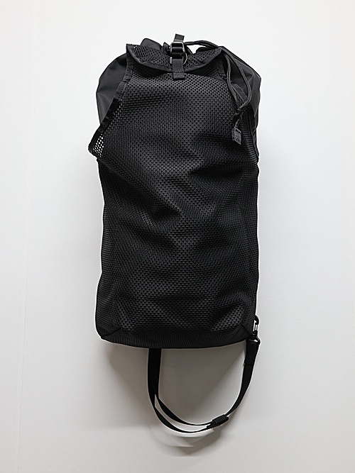 RIPVANWINKLE����åץ����󥦥��󥯥�/Rough ox �� Heavy mesh SLING BODY BAG/BLACK