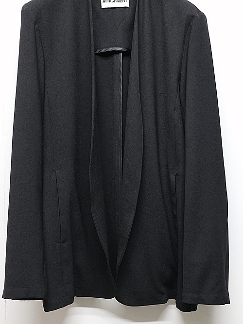 ATTACHMENT�������å�����/2/90 WO TWIST TWILL COLLARLESS JKT/BLACK