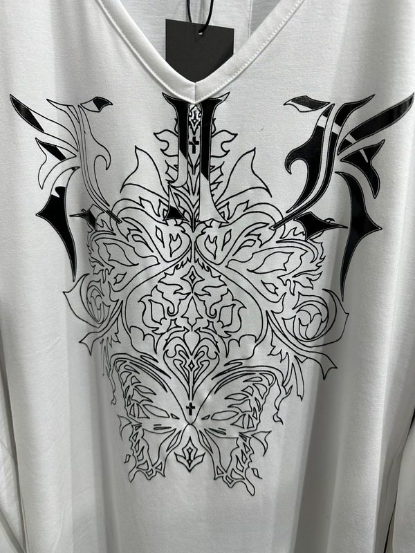(ͽ���ʡ�8������9������ͽ��/kiryuyrik������奦����奦/BEATENJIKU V Neck T-Shirt/White