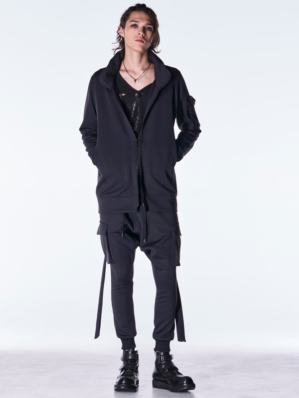 (ͽ���ʡ�8������9������ͽ��/kiryuyrik������奦����奦/BEATENJIKU V Neck T-Shirt/Black