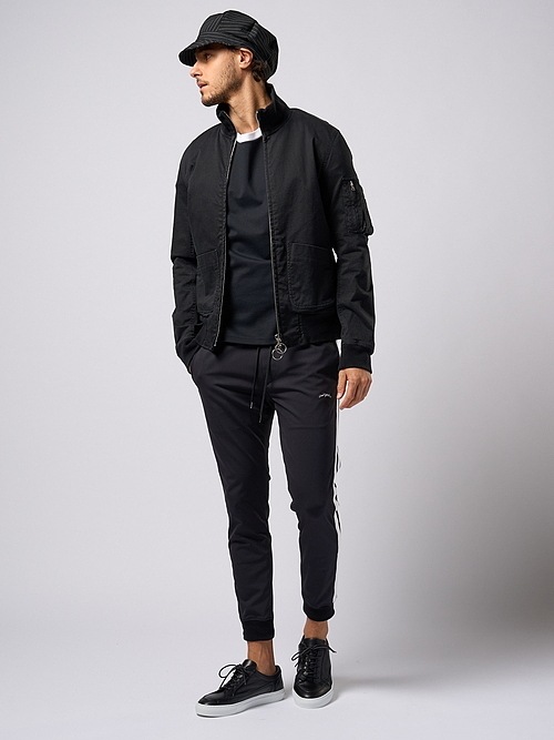 �㴰���wjk�����֥른��������/line track pants/black �� white