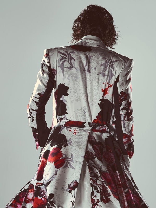 (ͽ���ʡ�9������10������ͽ��/kiryuyrik������奦����奦/Goth Flora Suede Satin Flare Jacket/White