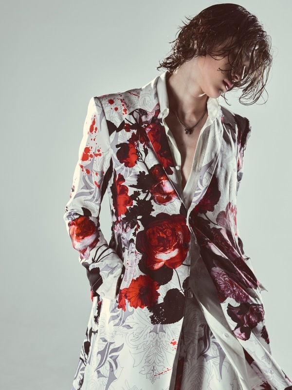 (ͽ���ʡ�9������10������ͽ��/kiryuyrik������奦����奦/Goth Flora Suede Satin Flare Jacket/White