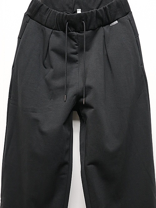 ATTACHMENT�������å�����/CO STRETCH TERRY 1TUCK EASY TROUSERS/BLACK