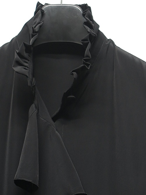 �㴰���THE ONENESS�ʥ����ͥ���/Recycled PE Dechine Frill Flare Shirt/Black