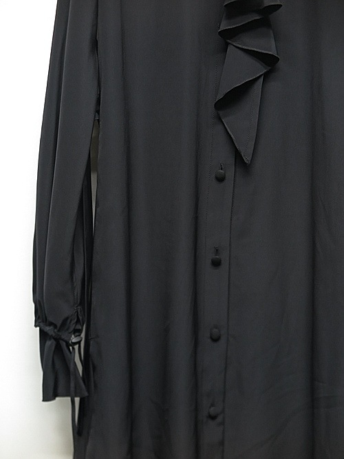 �㴰���THE ONENESS�ʥ����ͥ���/Recycled PE Dechine Frill Flare Shirt/Black