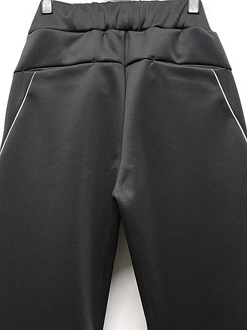 ATTACHMENT�������å�����/PE STRETCH DOUBLE KNIT 3D TRACK WIDE TROUSERS/BLACK