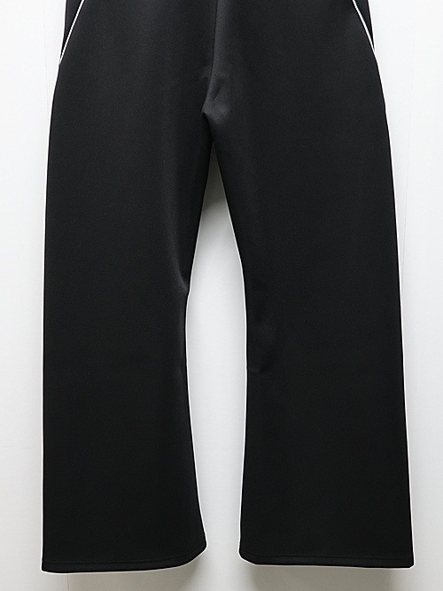 ATTACHMENT�������å�����/PE STRETCH DOUBLE KNIT 3D TRACK WIDE TROUSERS/BLACK