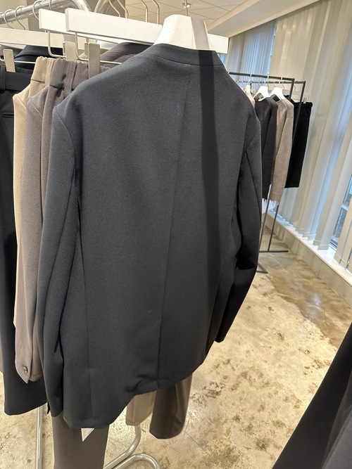 (ͽ���ʡ�8��9������ͽ��/ATTACHMENT�������å�����/PE STRETCH DOUBLE CLOTH COLLARLESS JACKET/BLACK