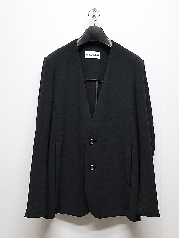 ATTACHMENT�������å�����/PE STRETCH DOUBLE CLOTH COLLARLESS JACKET/BLACK