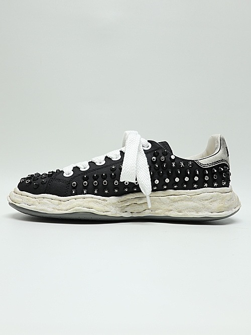 Maison MIHARA YASUHIROCHARLES original sole studded canvas Low-Top sneakers/BLK