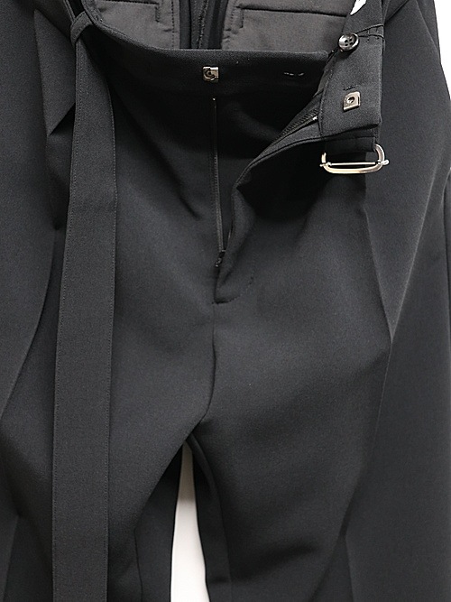 ATTACHMENT�������å�����/PE STRETCH DOUBLE CLOTH BELTED STRAIGHT TROUSERS/BLACK
